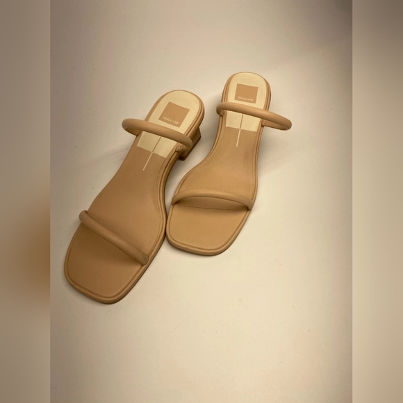 Elegant Tan Women's Sandals - Picture 2 of 4